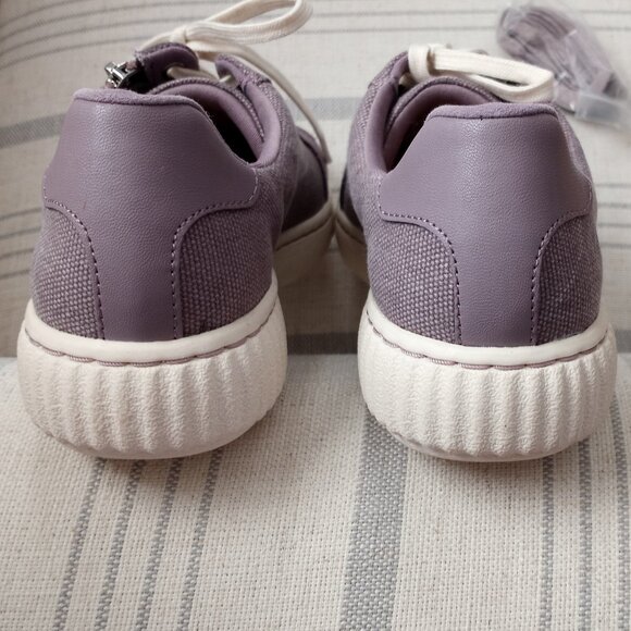 'CLARKS' NWT Canvas Lace up Sneaker - Picture 10 of 16